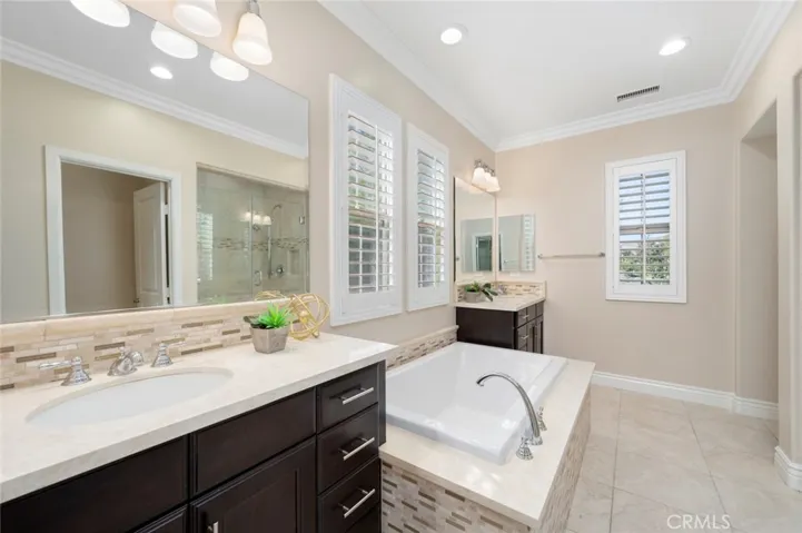 31 Los Indios, Irvine, California 92618