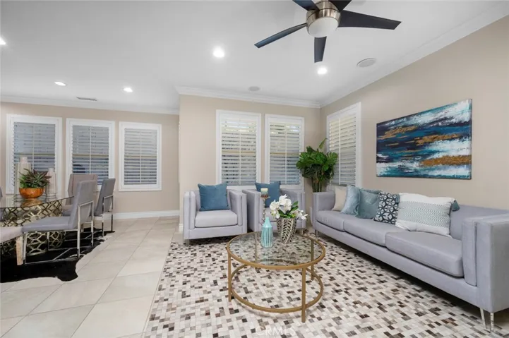 31 Los Indios, Irvine, California 92618