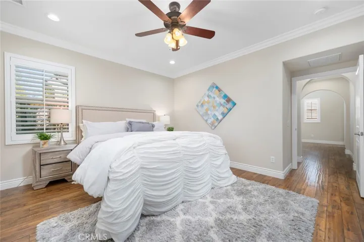 31 Los Indios, Irvine, California 92618