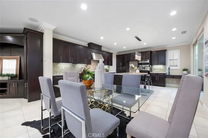 31 Los Indios, Irvine, California 92618
