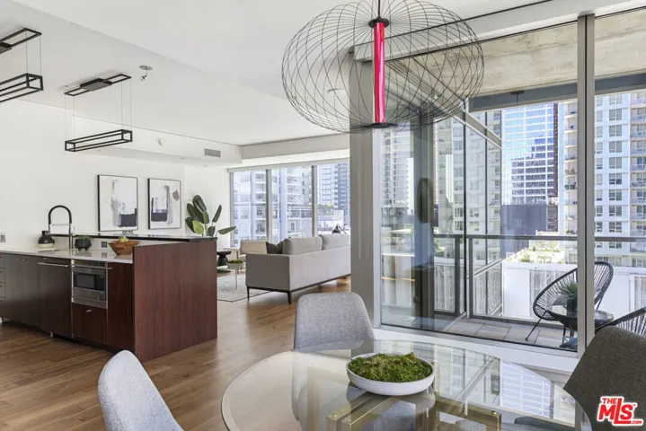 1155 S Grand Avenue 916, Los Angeles, California 90015