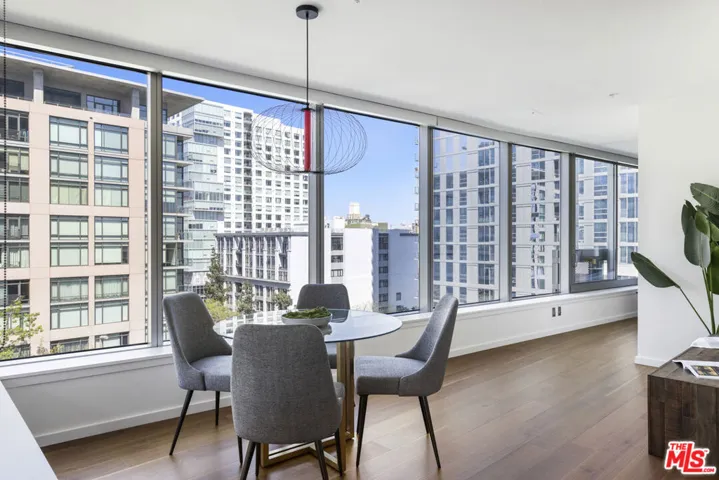 1155 S Grand Avenue 916, Los Angeles, California 90015