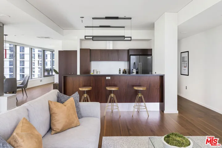 1155 S Grand Avenue 916, Los Angeles, California 90015