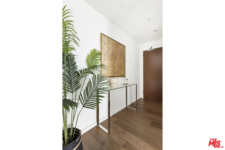 1155 S Grand Avenue 916, Los Angeles, California 90015