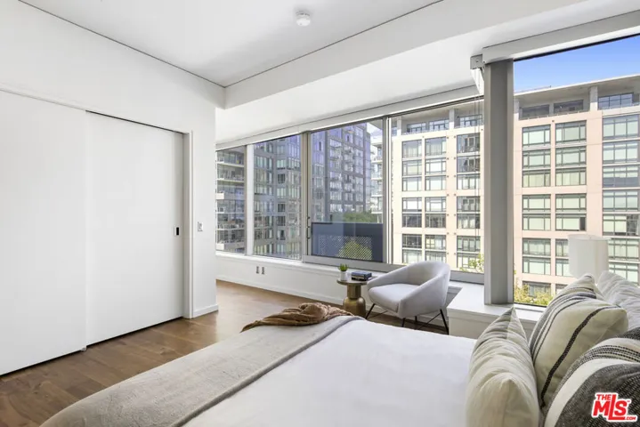 1155 S Grand Avenue 916, Los Angeles, California 90015