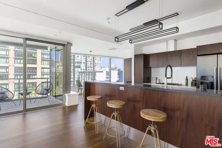 1155 S Grand Avenue 916, Los Angeles, California 90015