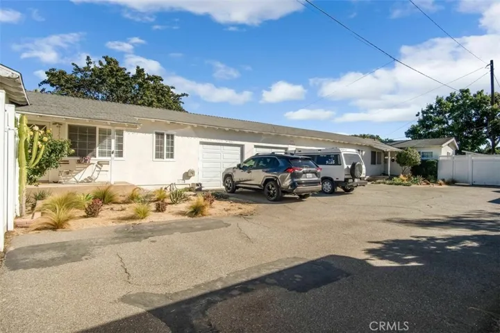 266 -276 E. 20th Street, Costa Mesa, California 92627