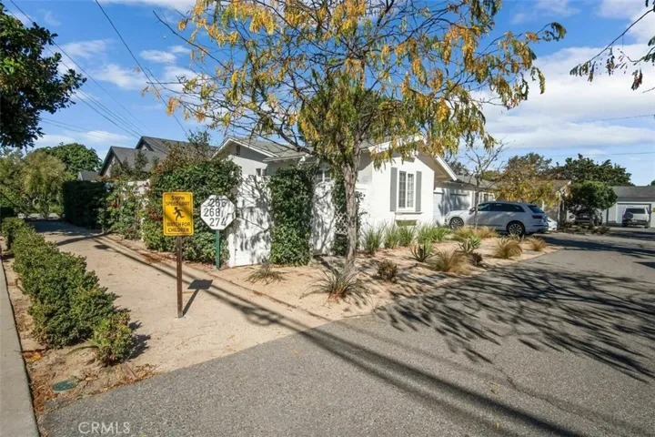 266 -276 E. 20th Street, Costa Mesa, California 92627