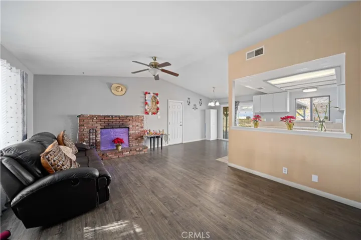 11637 E Avenue T, Littlerock, California 93543