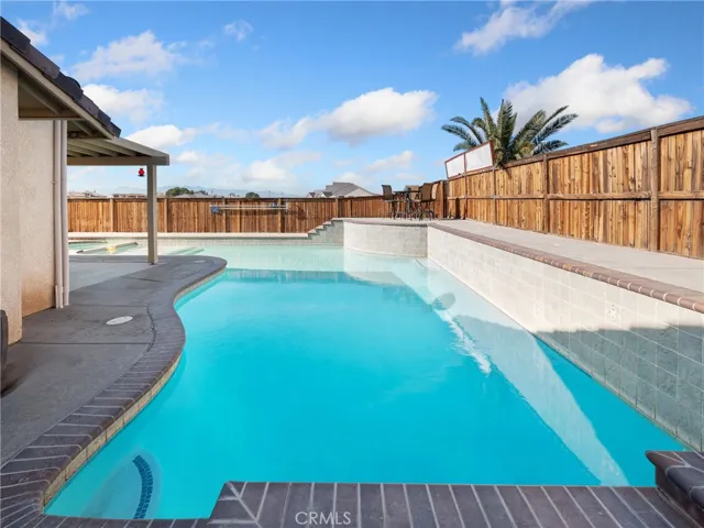 12520 Highline Drive, Apple Valley, California 92308