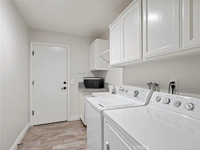 12520 Highline Drive, Apple Valley, California 92308