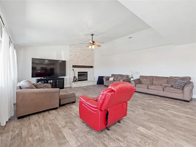 12520 Highline Drive, Apple Valley, California 92308