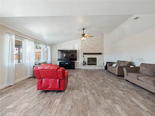 12520 Highline Drive, Apple Valley, California 92308