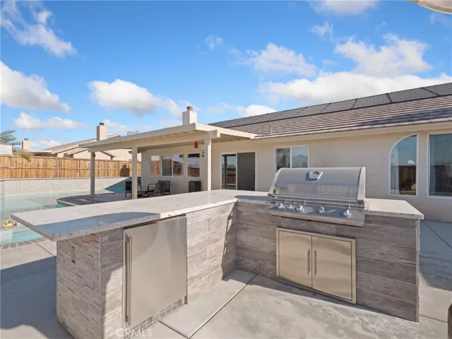 12520 Highline Drive, Apple Valley, California 92308