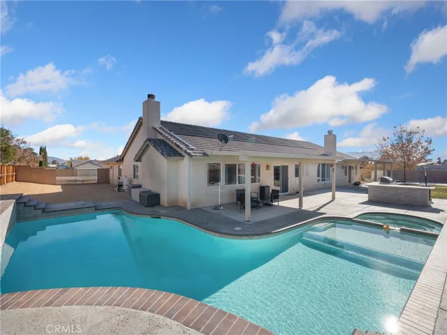 12520 Highline Drive, Apple Valley, California 92308