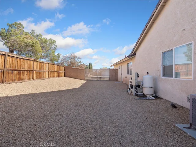 12520 Highline Drive, Apple Valley, California 92308