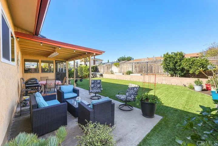 8450 Carlton Oaks Drive, Santee, California 92071