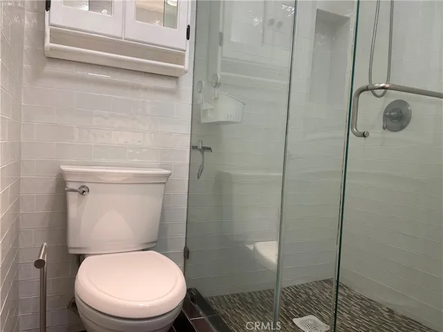 Master Bathroom Pic2