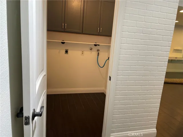 Laundry Room (hookups)