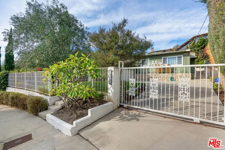 14929 Whitfield Avenue, Pacific Palisades, California 90272
