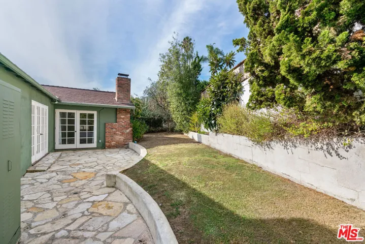 14929 Whitfield Avenue, Pacific Palisades, California 90272