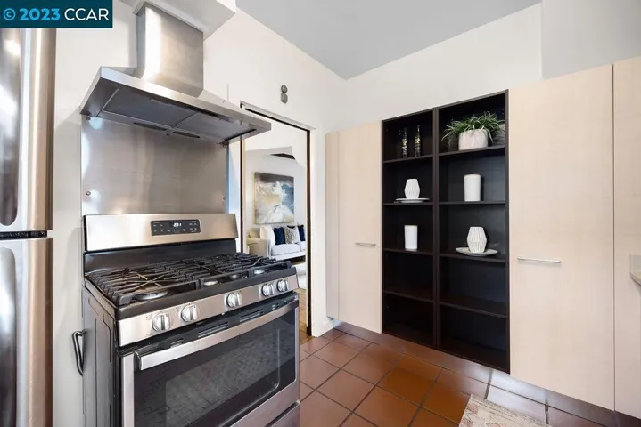 371 Vernon St 3, Oakland, California 94610