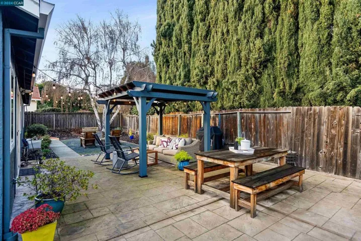 1130 Mustang Dr, Danville, California 94526