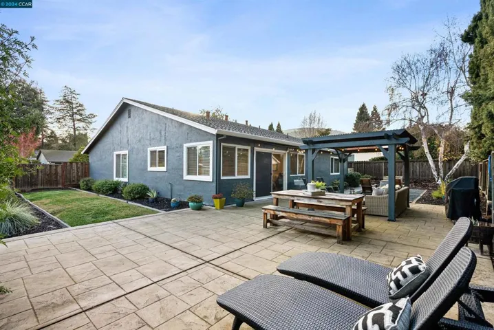 1130 Mustang Dr, Danville, California 94526