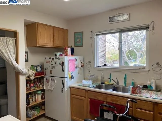 252 Kitchen