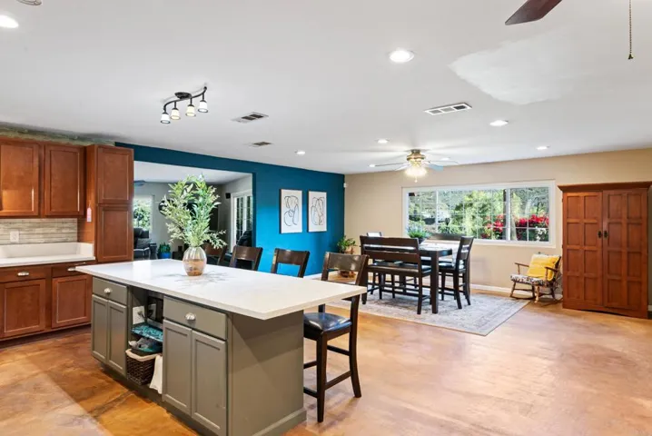 117 La Cresta Trail, El Cajon, California 92019