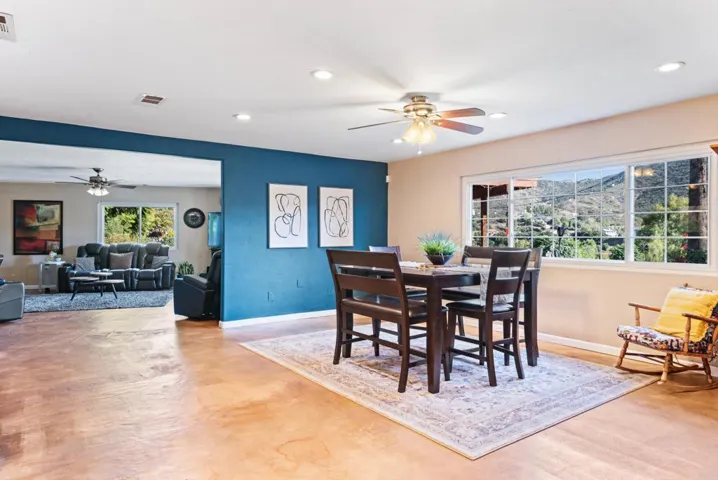 117 La Cresta Trail, El Cajon, California 92019