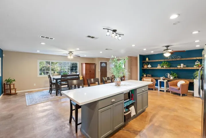 117 La Cresta Trail, El Cajon, California 92019
