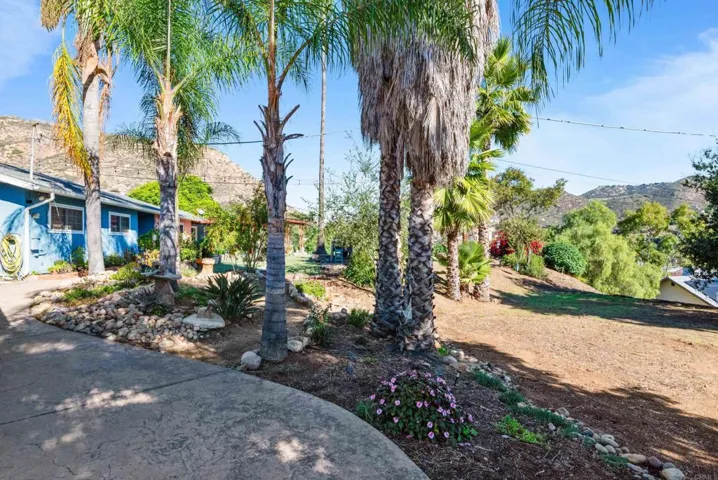 117 La Cresta Trail, El Cajon, California 92019