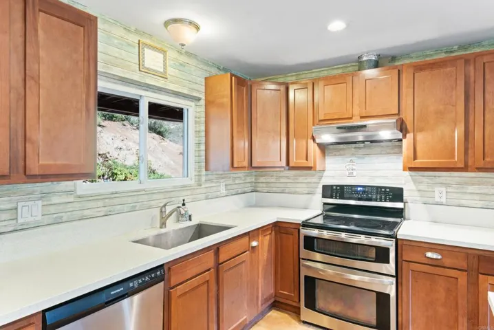 117 La Cresta Trail, El Cajon, California 92019