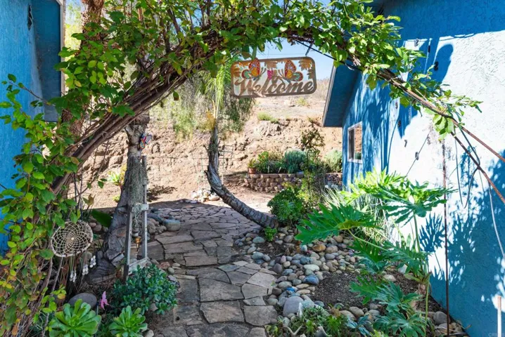 117 La Cresta Trail, El Cajon, California 92019
