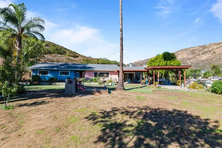 117 La Cresta Trail, El Cajon, California 92019
