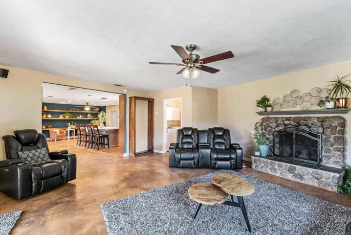 117 La Cresta Trail, El Cajon, California 92019