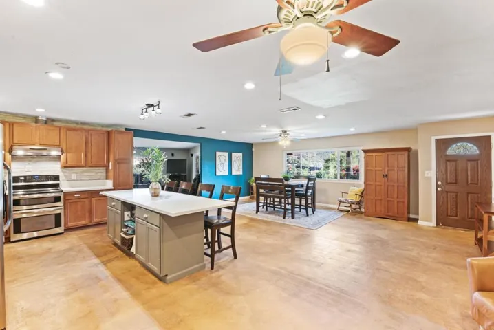 117 La Cresta Trail, El Cajon, California 92019