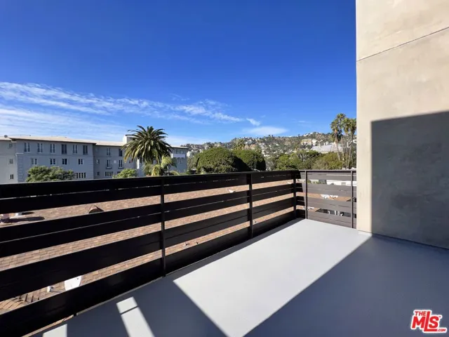 8017 Norton Avenue 403, West Hollywood, California 90046