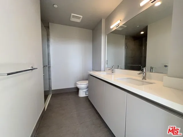 8017 Norton Avenue 403, West Hollywood, California 90046