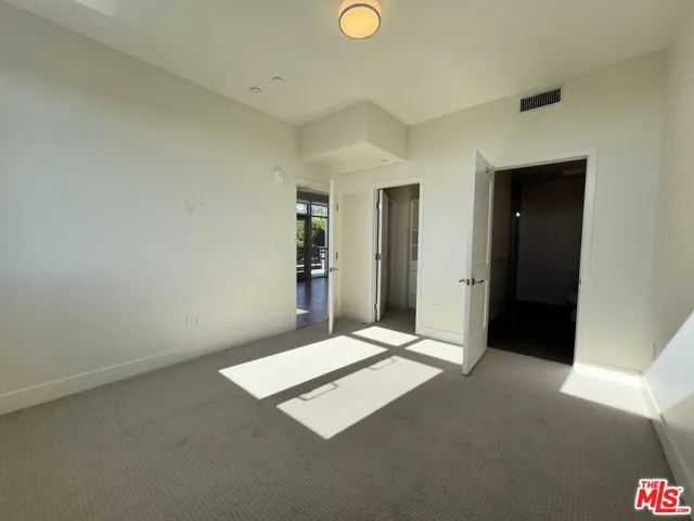 8017 Norton Avenue 403, West Hollywood, California 90046