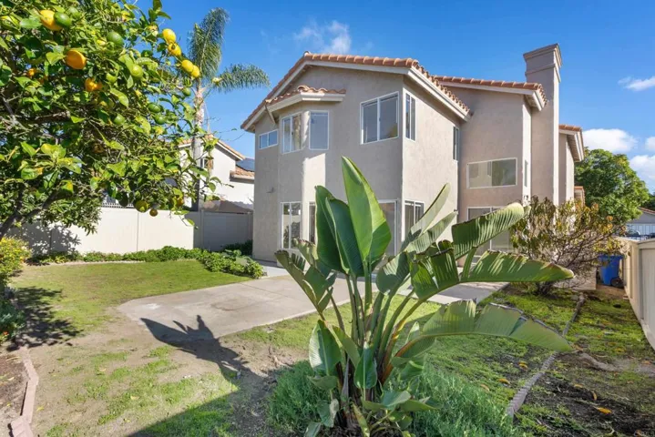 1965 Pinewood Rd., Vista, California 92081
