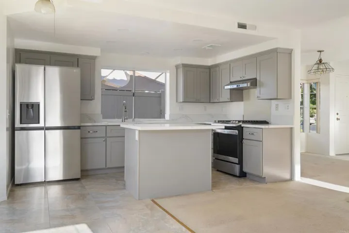 1965 Pinewood Rd., Vista, California 92081