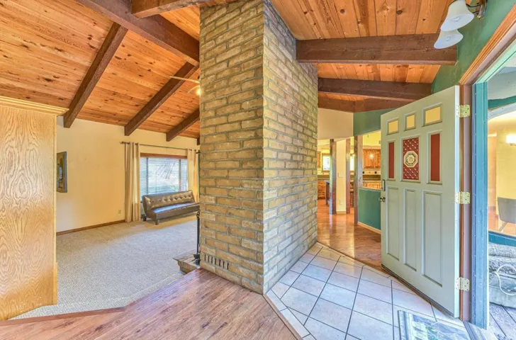 6685 Langley Canyon Road, Salinas, California 93907