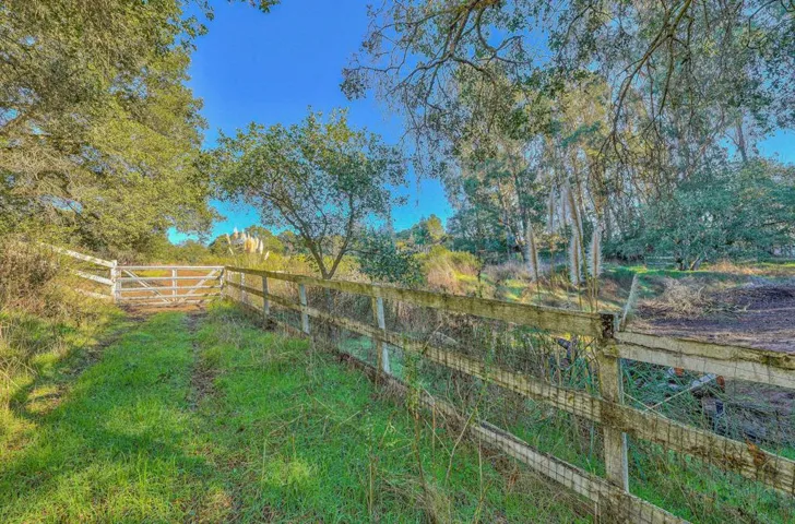 6685 Langley Canyon Road, Salinas, California 93907