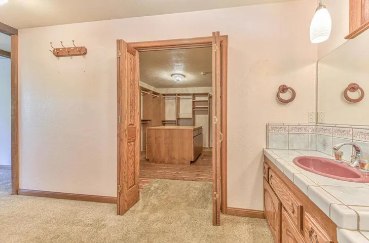 6685 Langley Canyon Road, Salinas, California 93907