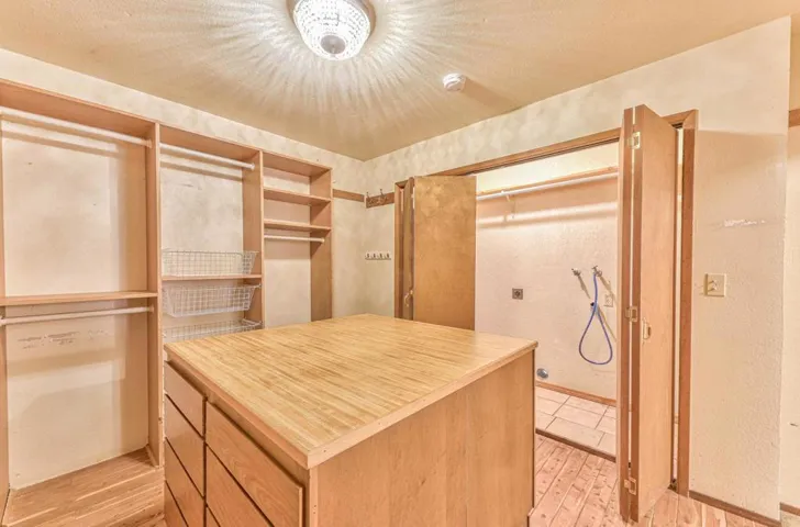 6685 Langley Canyon Road, Salinas, California 93907