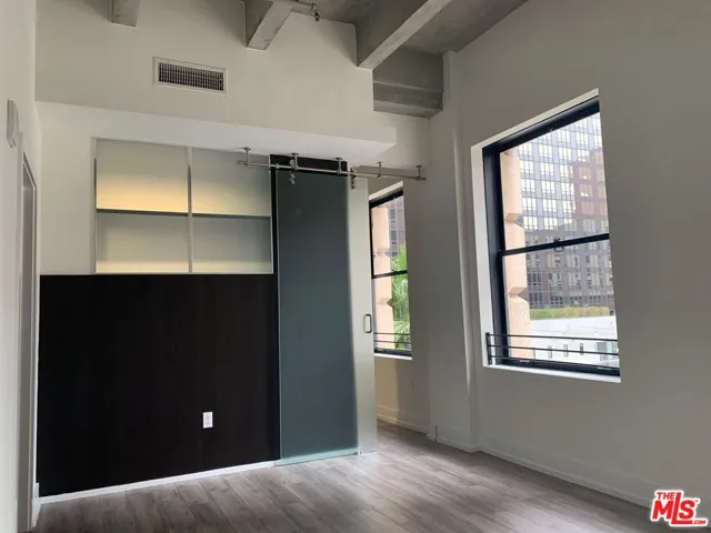 727 W 7th Street 509, Los Angeles, California 90017