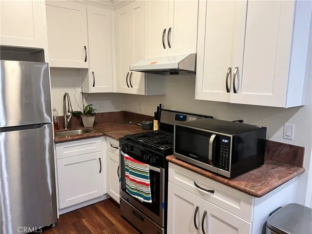 White Shaker Cabinets