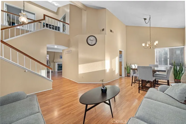 Living Room/Dinning Area